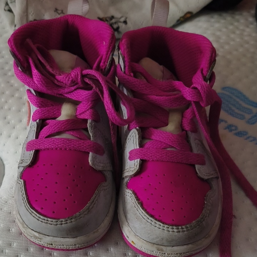 Nike Kids Fuchsia and Light Gray Sneakers